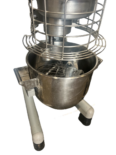Matériel occasion Batteur Melangeur 20L