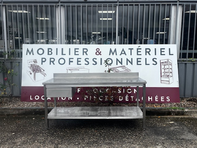 Matériel occasion Table inox avec étagère et tiroir