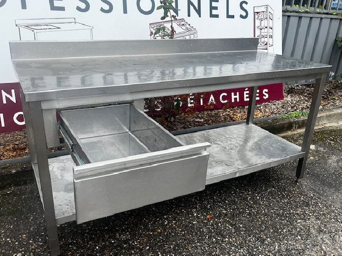 Matériel occasion Table inox avec étagère et tiroir