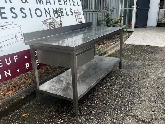 Matériel occasion Table inox avec étagère et tiroir