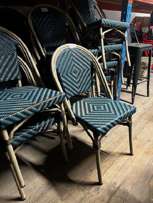 Matériel occasion Fauteuil de terrasse – Cadre style bois, tressage bleu & gris
