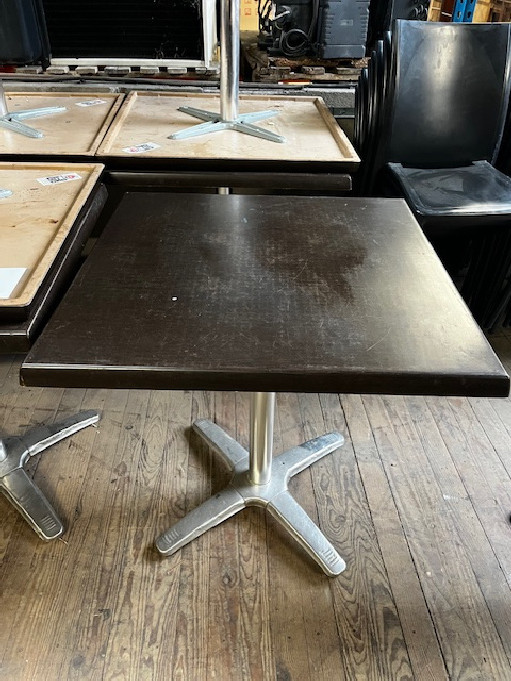 Matériel occasion Table bois stratifié 70X70