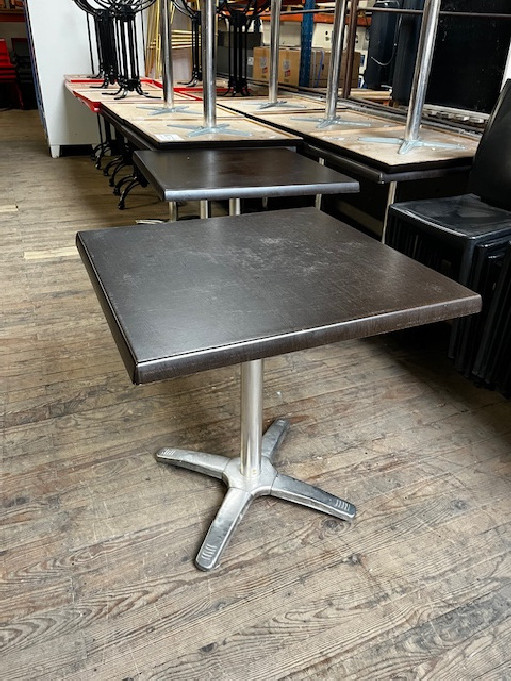Matériel occasion Table bois stratifié 70X70