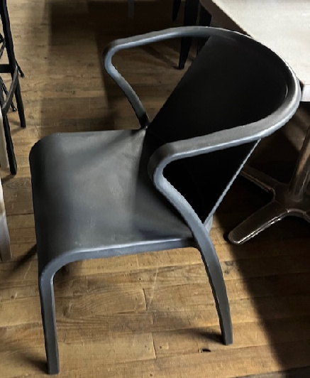 Matériel occasion Chaises design en plastique